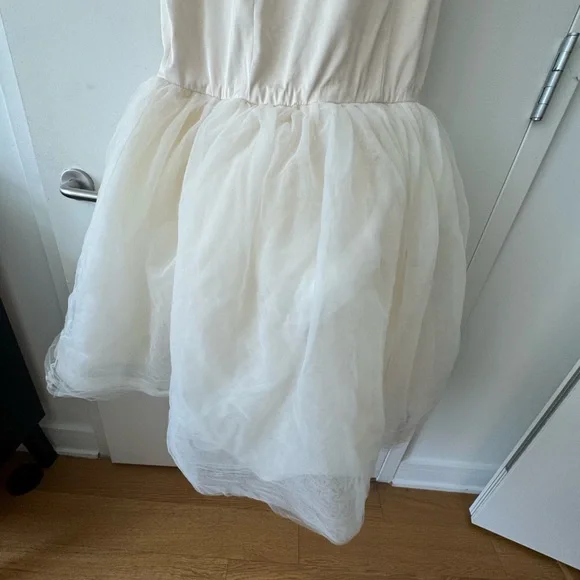 Tulle hem fishtail gown - Picture 3 of 5